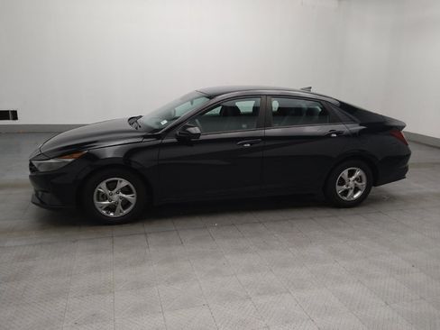 Used 2021 Hyundai Elantra SE FWD image 2