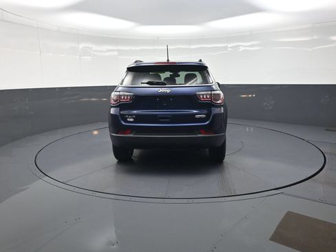 Used 2018 Jeep Compass Latitude AWD/4WD image 4
