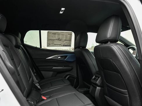 New 2026 Chevrolet Equinox EV LT image 11