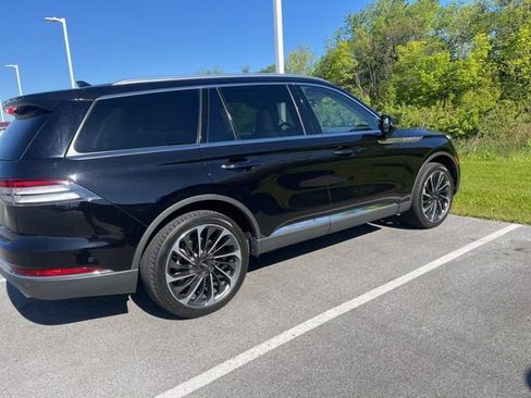 Used 2023 Lincoln Aviator Reserve w/ Equipment Group 201A AWD/4WD image 11