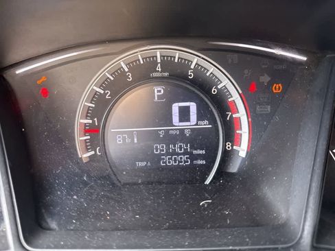 Used 2018 Honda Civic Sport image 11