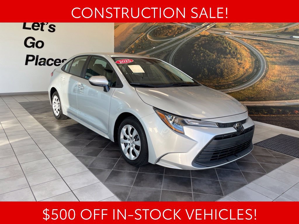 Used 2025 Toyota Corolla LE FWD image 1