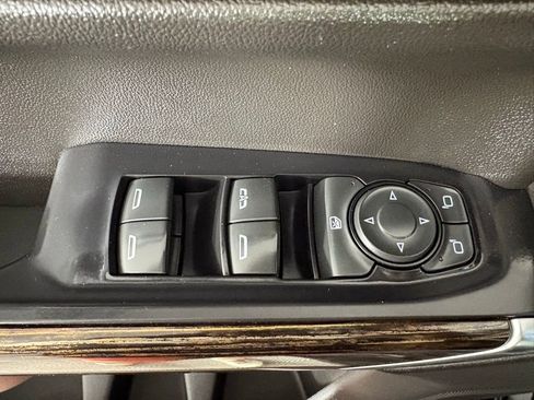 Used 2020 GMC Sierra 1500 Elevation w/ Elevation Value Package image 14