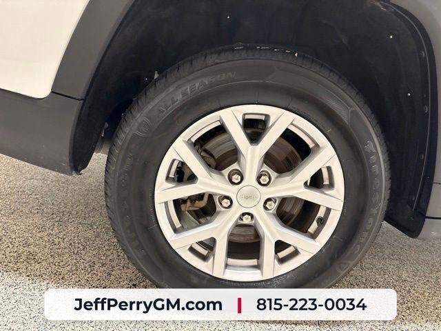 Used 2022 Jeep Grand Cherokee L Limited AWD/4WD image 32