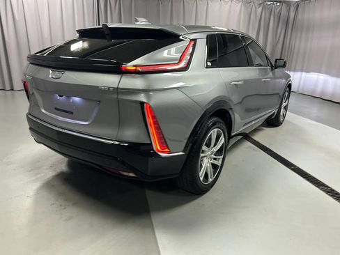 Used 2024 Cadillac Lyriq Tech RWD image 7