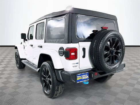 Used 2023 Jeep Wrangler Unlimited Sahara w/ Cold Weather Group image 11