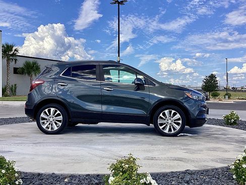 Used 2018 Buick Encore Preferred image 4