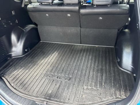 Used 2018 Toyota RAV4 SE w/ Power Extra Value Package image 18