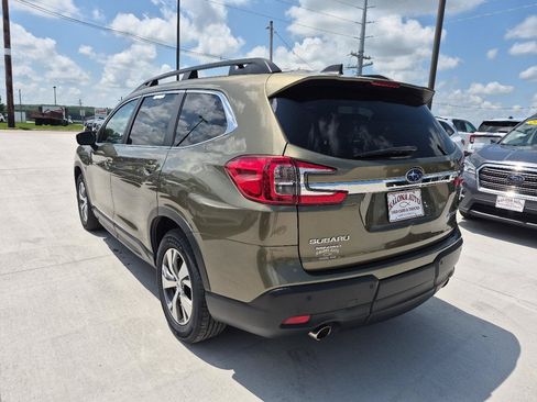 Used 2023 Subaru Ascent Premium w/ Convenience Package AWD/4WD image 8