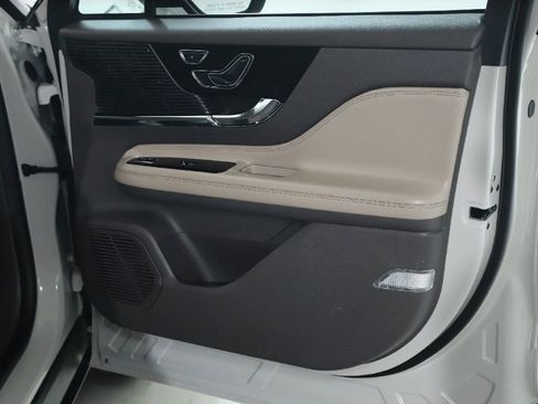 Certified 2022 Lincoln Corsair AWD w/ Premium Package image 34