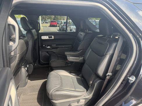 Used 2021 Ford Explorer ST w/ Equipment Group 401A image 10