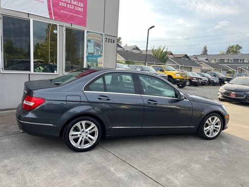 Used 2013 Mercedes-Benz C 300 4MATIC Sedan image 8
