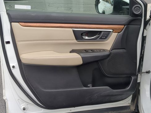 Used 2019 Honda CR-V Touring image 14