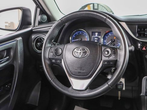 Used 2018 Toyota Corolla SE FWD image 12
