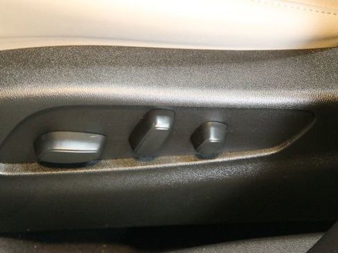 Used 2021 Cadillac XT4 Premium Luxury w/ Sun And Sound Package image 21