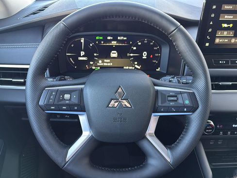 New 2026 Mitsubishi Outlander SE AWD/4WD image 16