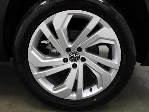 Used 2021 Volkswagen Atlas SE image 7