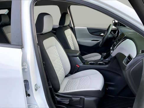 Used 2020 Chevrolet Equinox LS AWD/4WD image 8