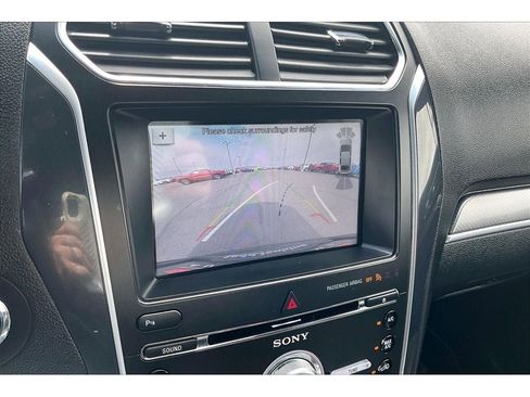 Used 2018 Ford Explorer Sport AWD/4WD image 23