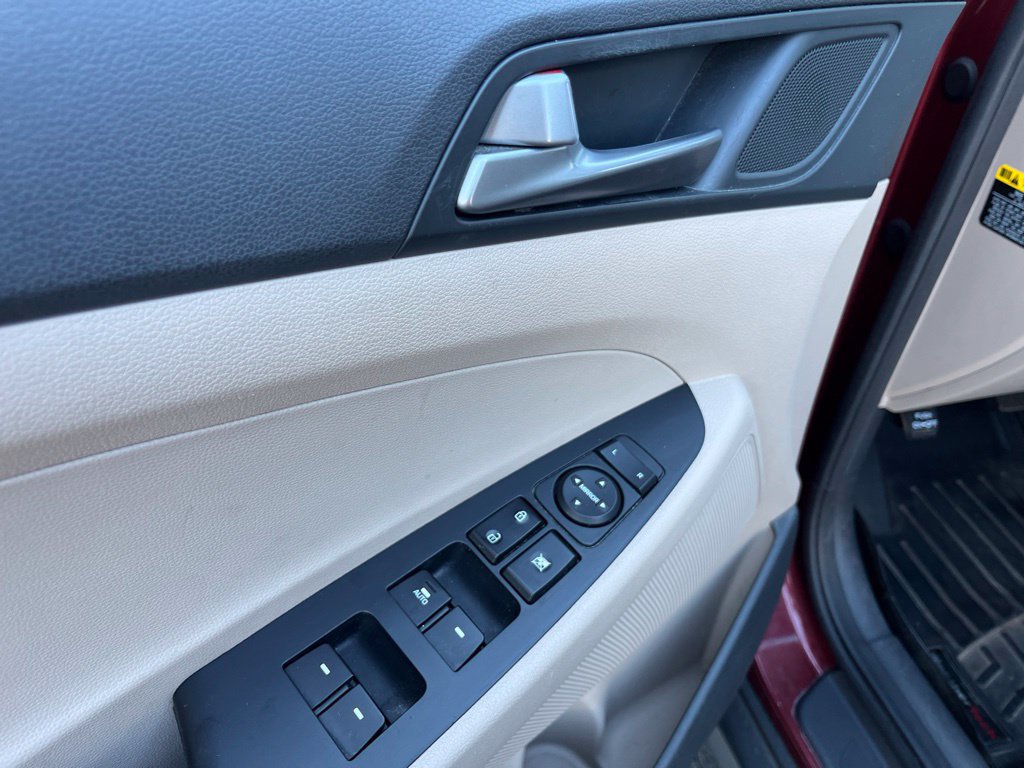 Used 2017 Hyundai Tucson Sport w/ Cargo Package AWD/4WD image 21