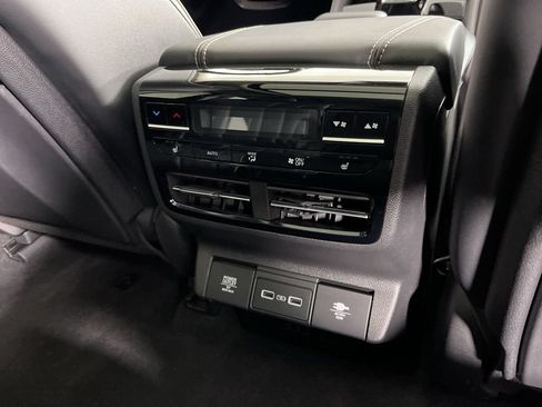 Certified 2023 Acura MDX SH-AWD w/ Advance Package image 9