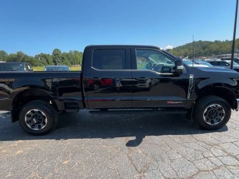 Used 2023 Ford F250 Lariat w/ Lariat Ultimate Package AWD/4WD image 9