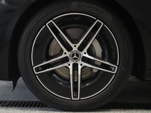 New 2026 Mercedes-Benz E 350 4MATIC Sedan image 11