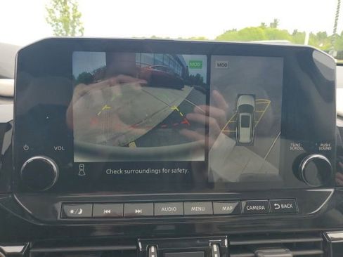Used 2022 Nissan Pathfinder Platinum w/ Cargo Package AWD/4WD image 38