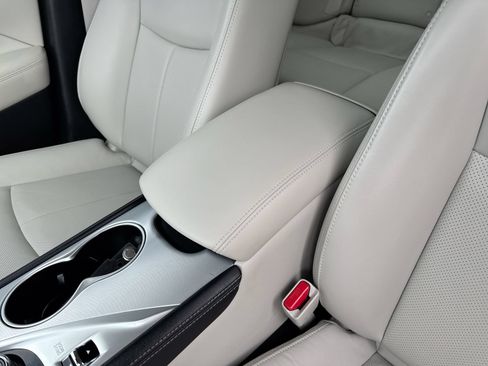 Used 2024 INFINITI Q50 Luxe w/ Cargo Package RWD image 19
