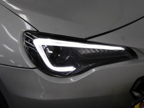 Used 2013 Subaru BRZ Limited w/ Popular Pkg 1A RWD image 23