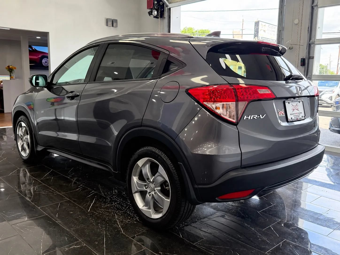 Used 2016 Honda HR-V EX-L image 37
