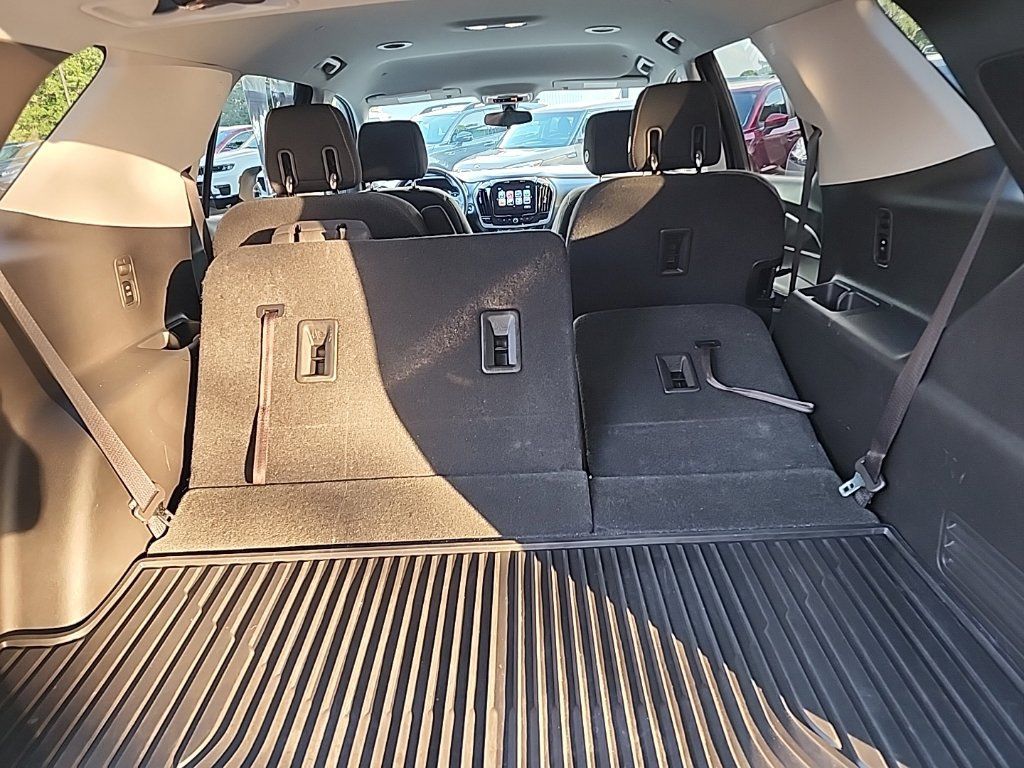 Used 2018 Chevrolet Traverse LT AWD/4WD image 14