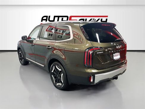 Used 2023 Kia Telluride EX image 5