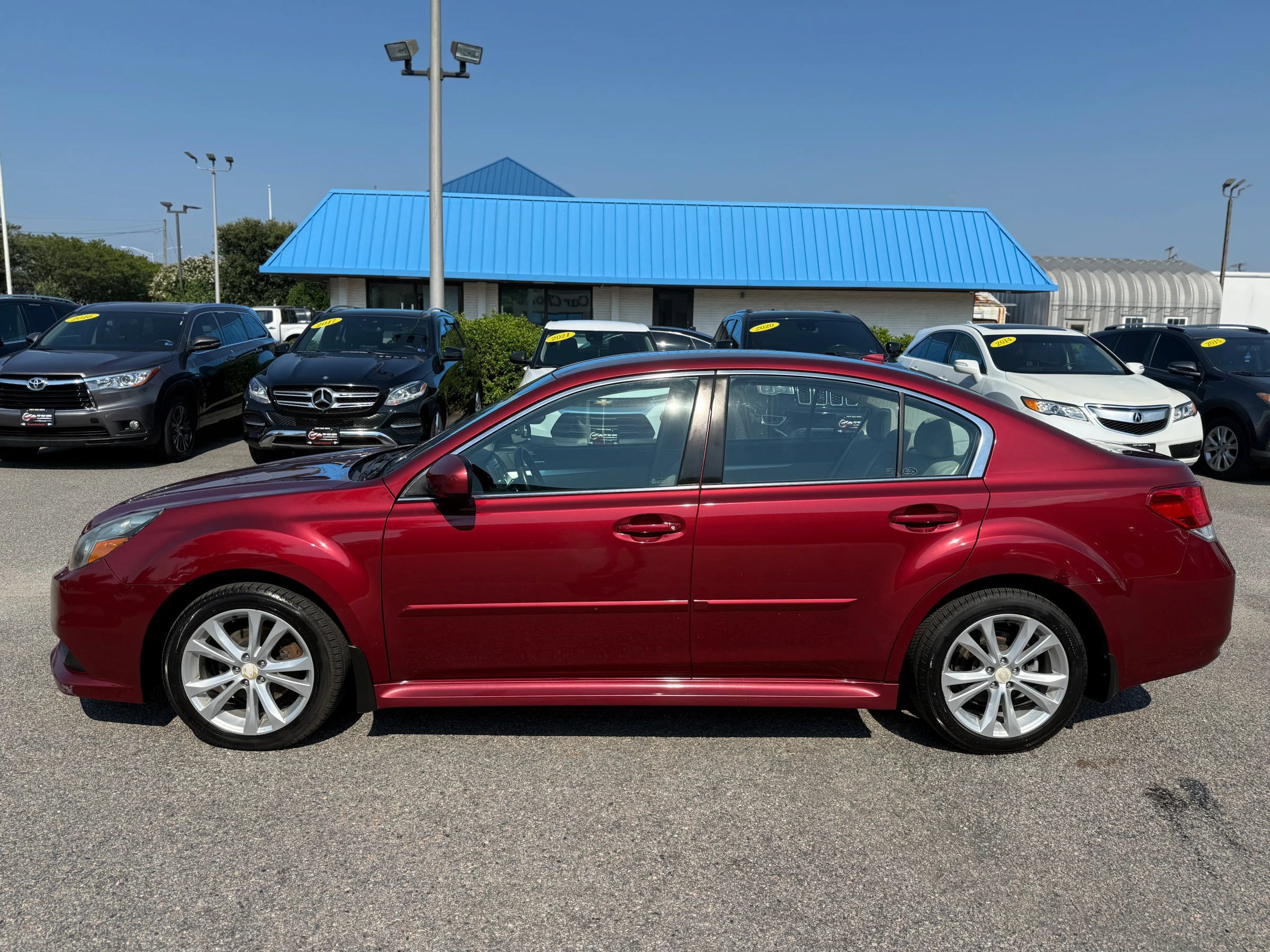 Used 2014 Subaru Legacy 2.5i Premium AWD/4WD image 3