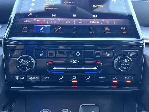 Used 2024 Jeep Grand Cherokee Limited 4xe image 9