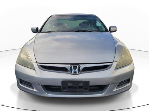 Used 2006 Honda Accord LX image 2