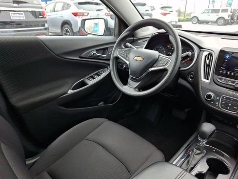 Used 2023 Chevrolet Malibu LT FWD image 14