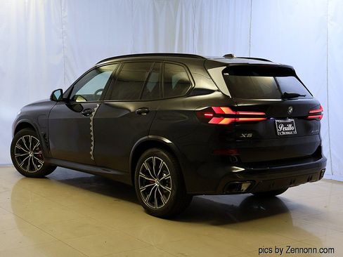 New 2026 BMW X5 xDrive50e w/ M Sport Package AWD/4WD image 9