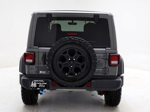 Used 2023 Jeep Wrangler Unlimited w/ Sun & Screen Package image 8