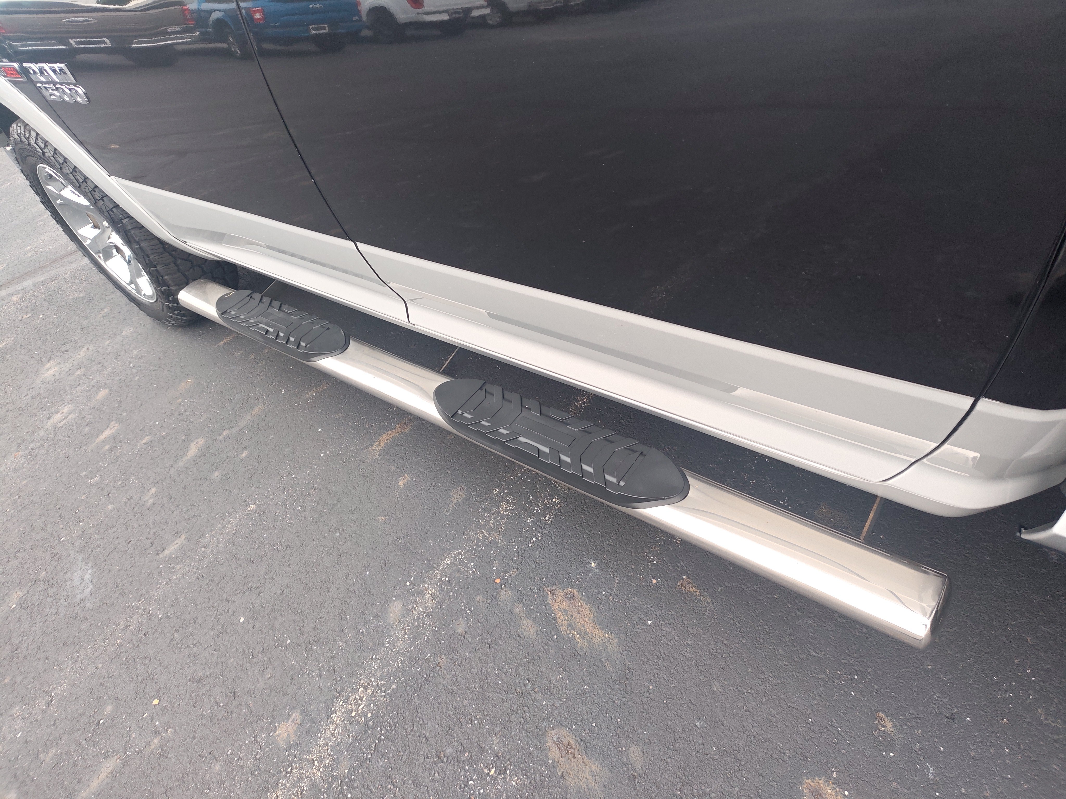 Used 2016 RAM 1500 Laramie w/ Convenience Group AWD/4WD image 10