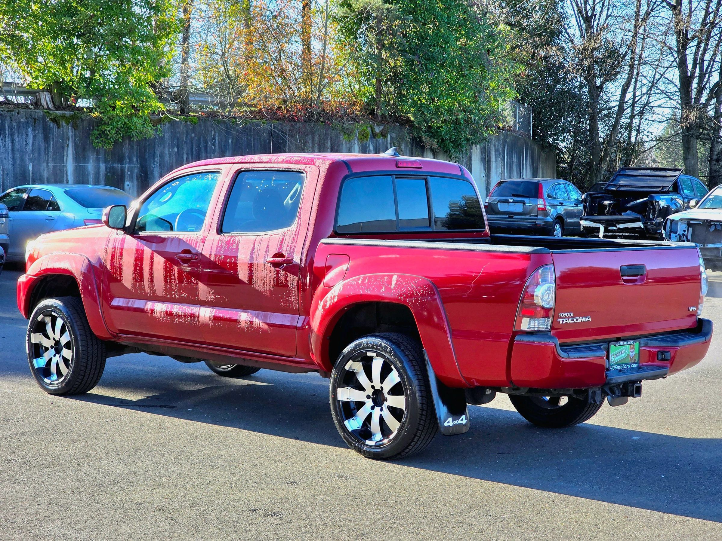 Used 2015 Toyota Tacoma 4x4 Double Cab w/ TRD Sport Package image 5