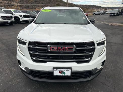 Used 2025 GMC Acadia Elevation image 2
