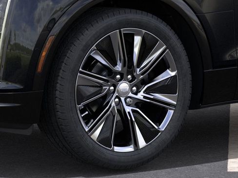 New 2025 Cadillac Lyriq Luxury image 9