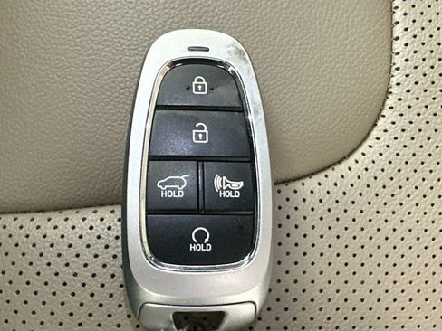 Used 2023 Hyundai Santa Fe SEL Premium AWD/4WD image 18