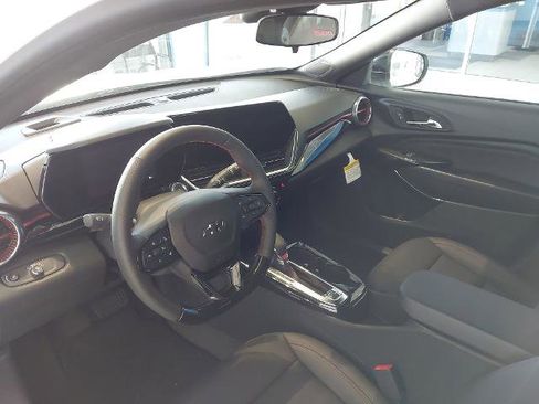 New 2026 Chevrolet Trax RS w/ Sunroof Package image 2