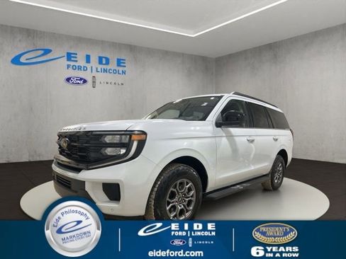 Used 2025 Ford Expedition Active image 5