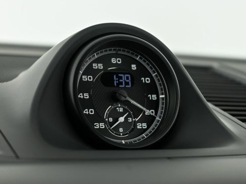 New 2026 Porsche Macan image 16