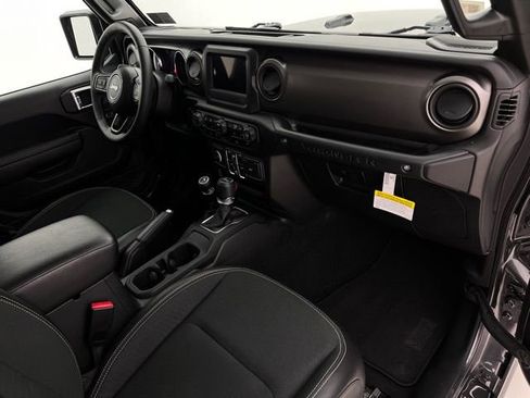 Used 2023 Jeep Wrangler Unlimited Sport AWD/4WD image 13