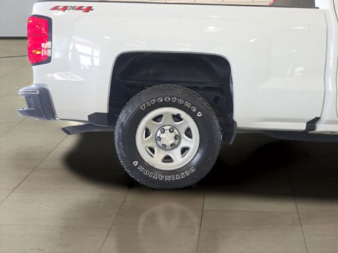Used 2018 Chevrolet Silverado 1500 W/T w/ WT Convenience Package AWD/4WD image 28