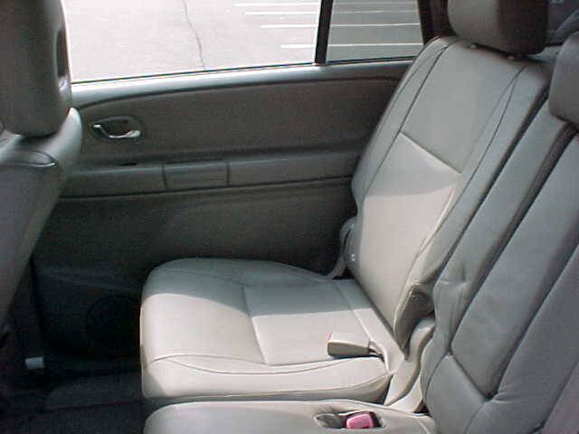 Used 2005 Suzuki XL7 4WD image 11